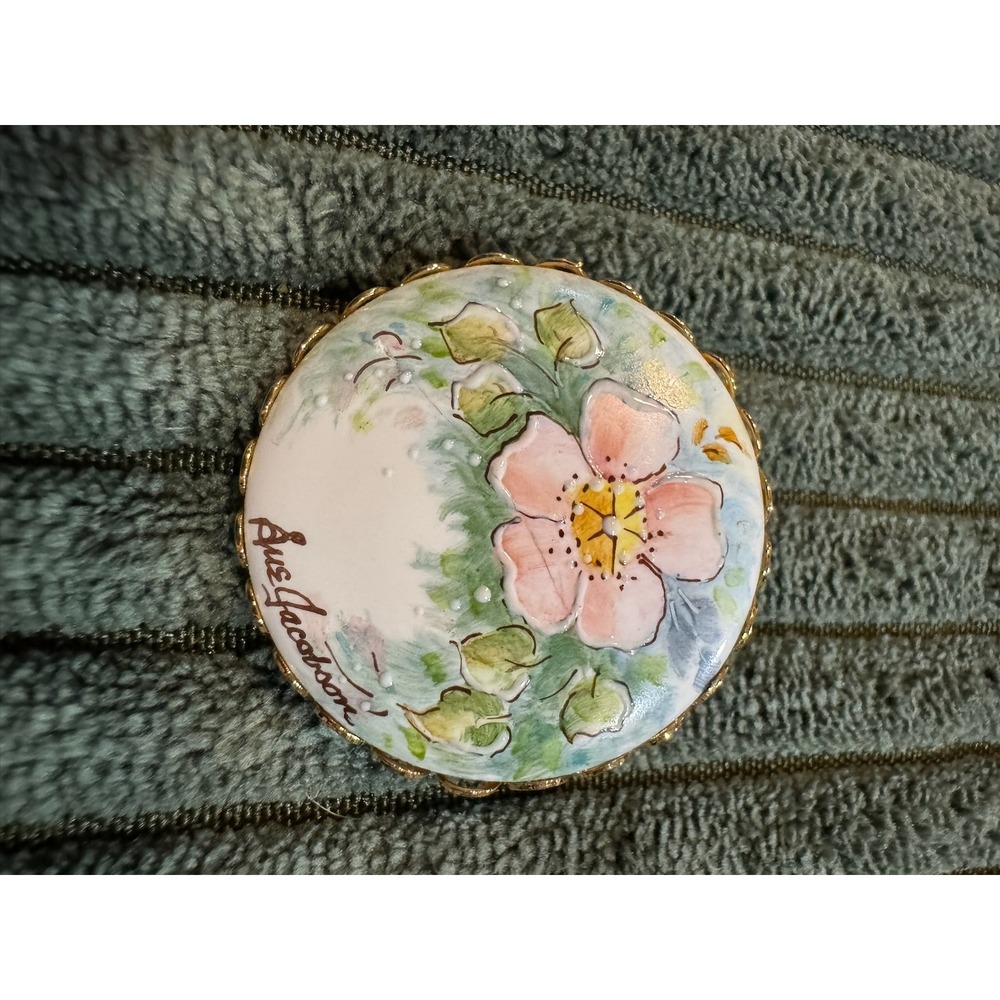 Vintage Signed Sue Jacobson Floral Painted Brooch Pin Gold Tone Round